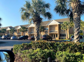 Grand Palms Resort